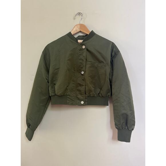 Pilcro Jackets & Blazers - Anthropologie Pilcro Cropped Bomber Jacket
olive green pockets zip snap Small